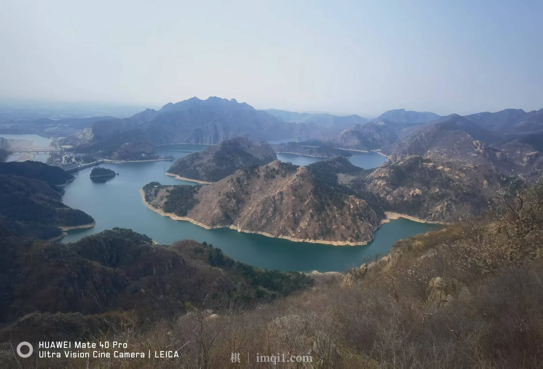 爬过长城看美景